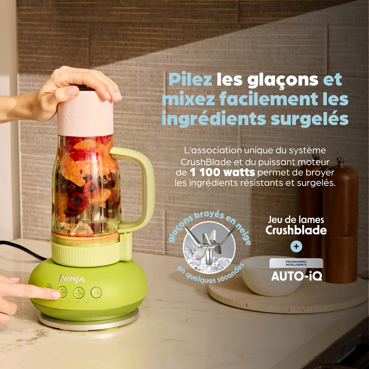 Blender Gourde Cyberspace et Gourde BlendBoss de 710 ml avec poignée & paille amovible (Couleur au choix)