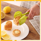 🍋🔪 Trancheuse de Cuisine Créative Ergonomique – Alliage d'Aluminium + ABS, 8 Fentes, Protège-Doigts, Crochet de Suspension – Pour Citrons, Tomates, Oignons & Fruits – 2 Versions ✨