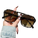 🕶️ Lunettes de Soleil Tendance UV400 Homme & Femme 😎✨ - Protection UVA/UVB | Monture PC Résistante | Style Streetwear | 12 Combinaisons de Couleurs | 50% DE RÉDUCTION