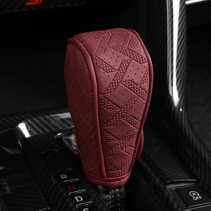 🚗 Couvercle de Levier de Vitesse en Cuir PU Perforé pour Voiture – Respirant, Protection Triple Couche, Prise Antidérapante – 5 Couleurs, Boîte Automatique & Universel 🛡️