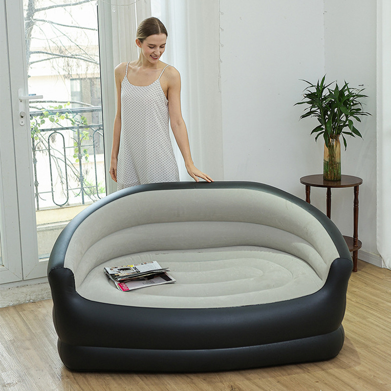 🛋️✨ Canapé Gonflable Double Portable – Surface Flocquée Douce, PVC Résistant, 138x87x71cm, 2 Places – Pour Salon, Chambre & Invités – 2 Couleurs 🌟
