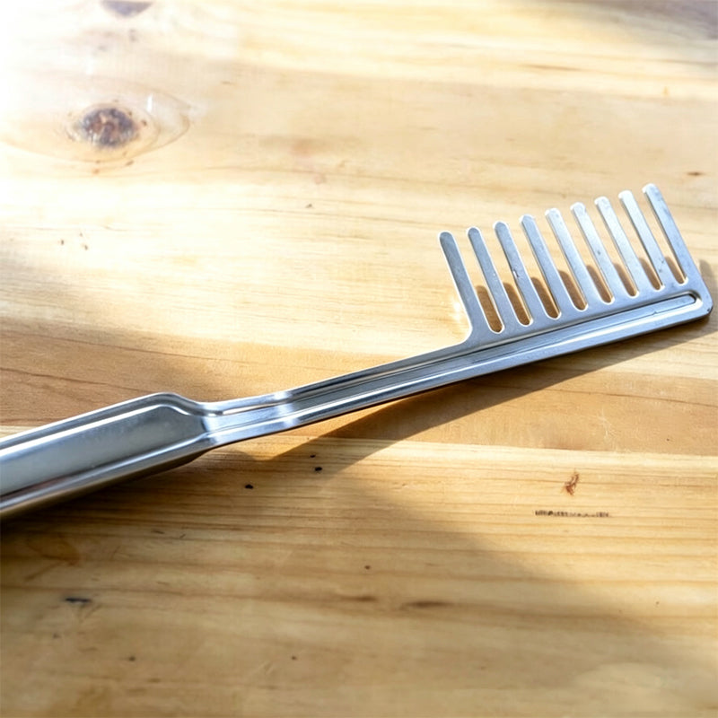 Cuillère à Spaghetti en Acier Inoxydable 🍝 | Design Peigne Antidérapant 🍴 | Prise Sûre et Contrôle Facile ✋ | Manche Épaissi Anti-brûlure 🛡️