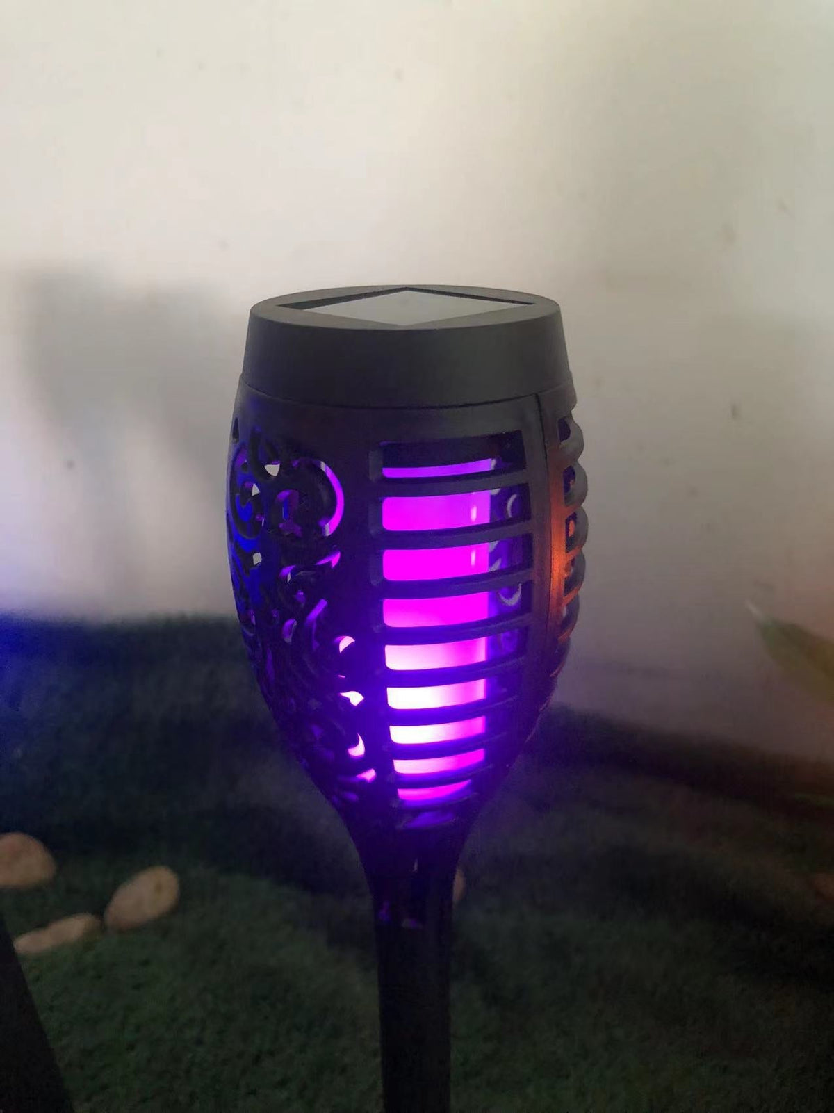 🕯️ Lampes Solaires de Jardin à Allumage Automatique au Crépuscule ✨☀️ - Étanche IP65 | Sans Fil | 4 Couleurs | ABS | Recharge 8h | 50% DE RÉDUCTION